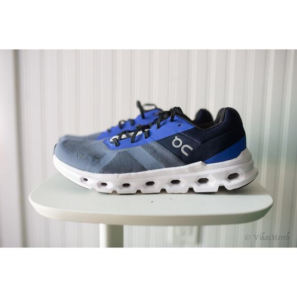 ON Cloudrunner Chambray/Midnight Mens Sneaker 10 EUC